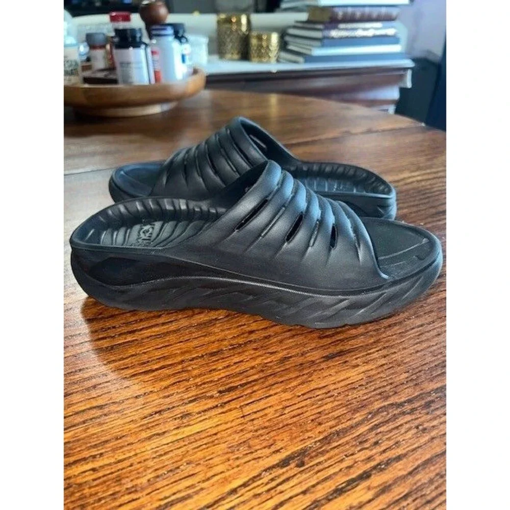 Hoka One One Recovery slide sandals US Mn’s 7 Wm’s 9 black